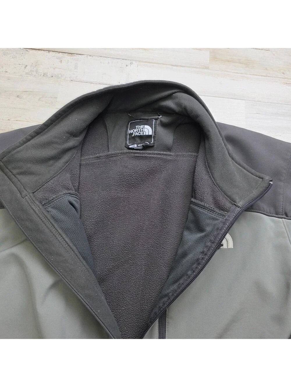 The North Face TNF Apex Gray Full Zip Men's LG Softshell Water Resistant Jacket